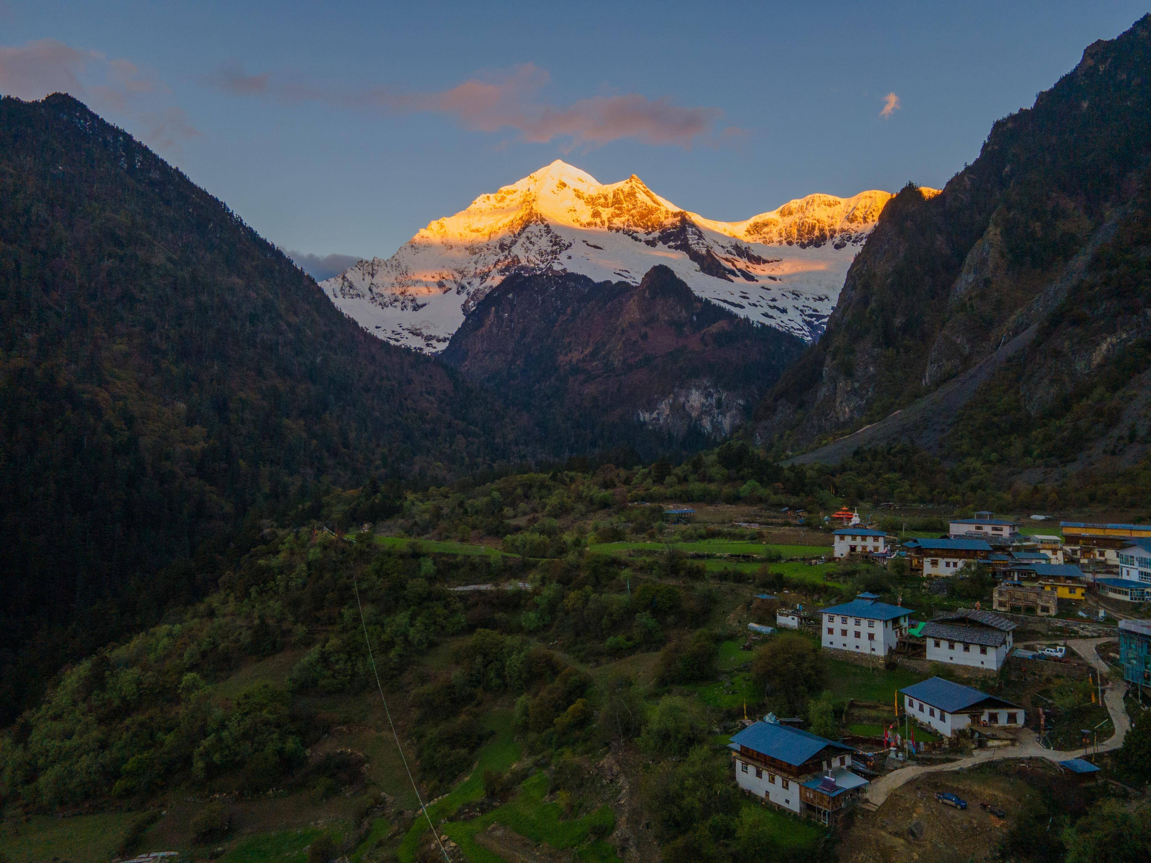 云南旅游5大线路自驾去梅里雪山、bwin体育普者黑、西双版纳地图攻略(图2)